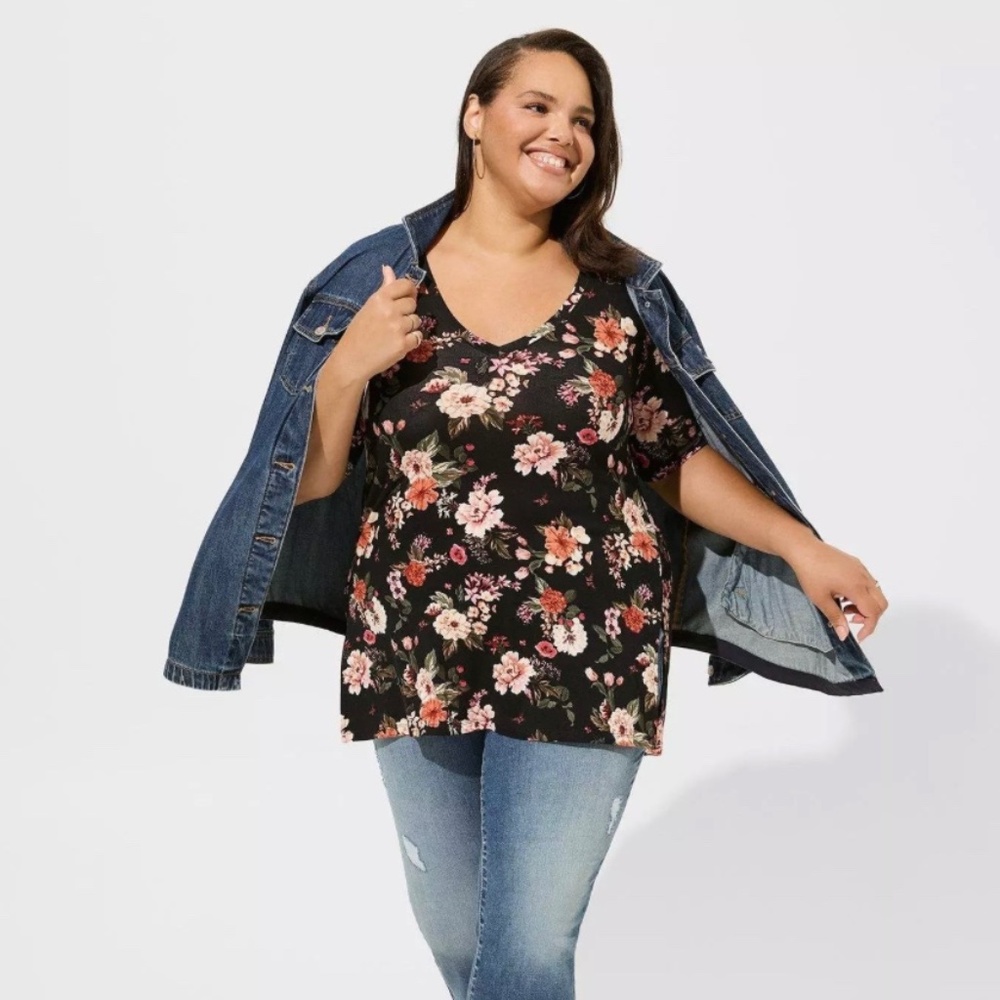 Favorite Tunic Super Soft V-Neck Side Slit Tee - Dreamy Floral - NEW WITH TAGS